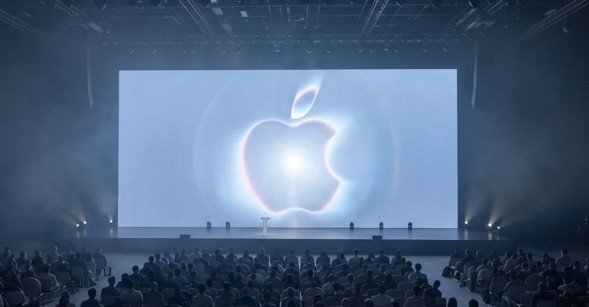 Apple's 'Surprise and Shine' Launch with a Brand Shift; iPhone 18 Pro and First Foldable Phone in September?