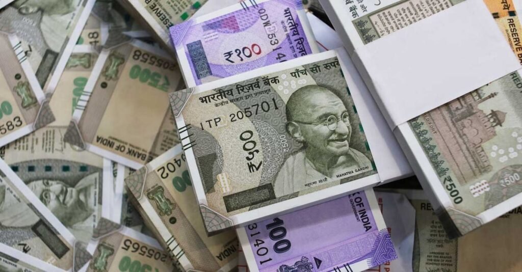 Bank deposit fraud case: Temporary cleaning staff arrested