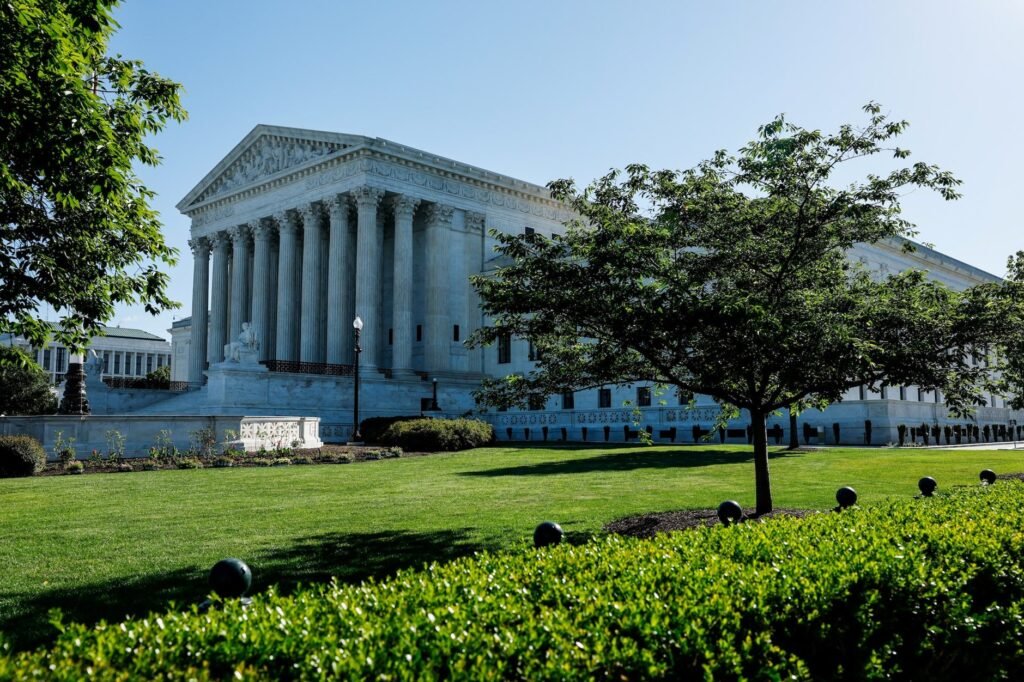 Supreme Court to weigh Trump's mandatory immigration detention policy