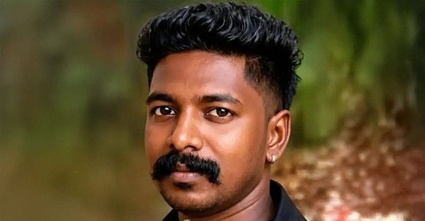 Snake catcher tragically dies of snakebite